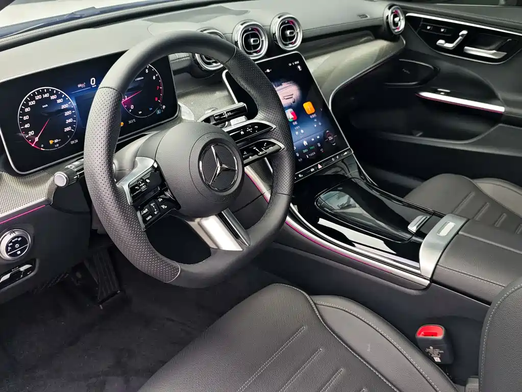 Mercedes-Benz C-Class 2025 — фото 12