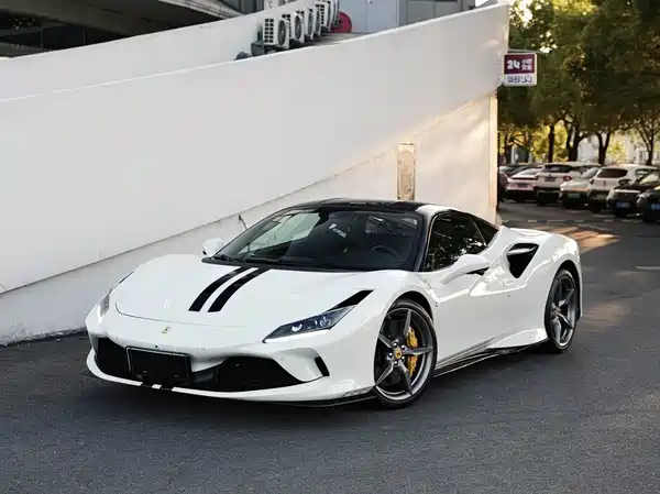 Ferrari F8 2023