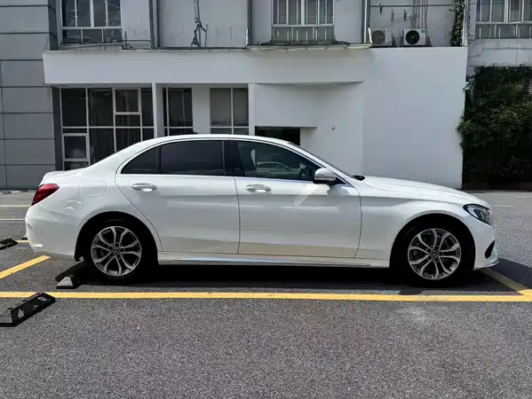 Mercedes-Benz C-Class 2018