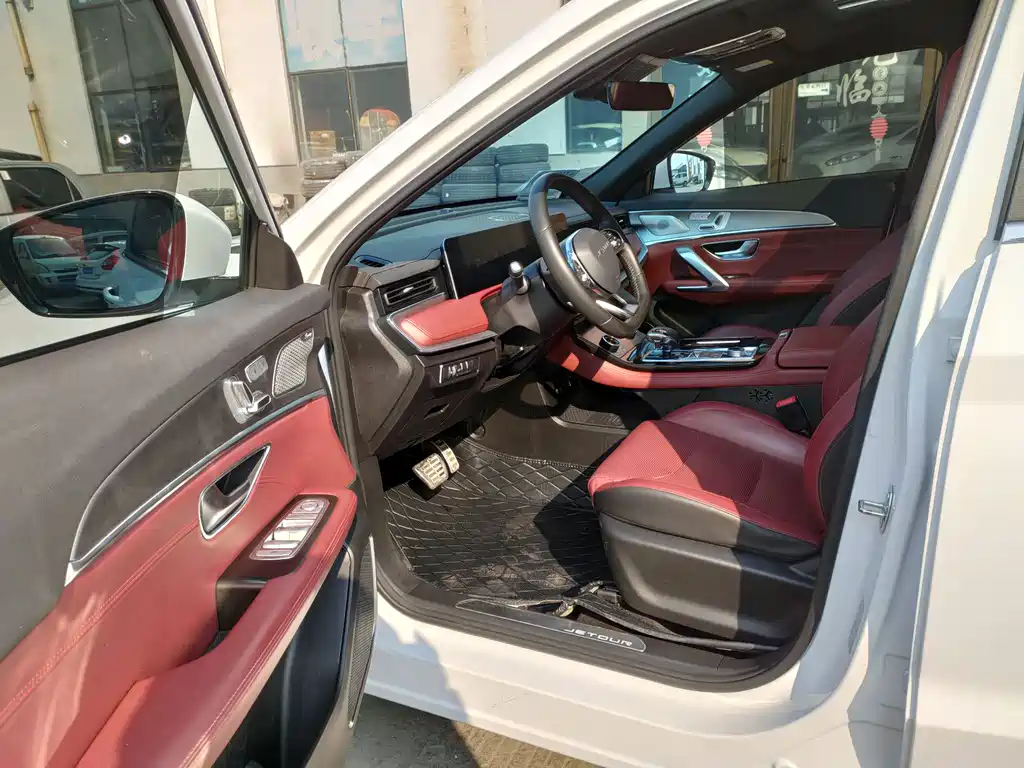 Jetour X70 PLUS 2022 — фото 18