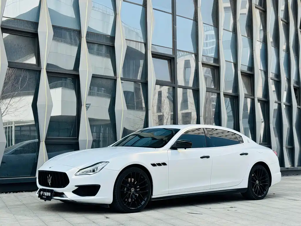 Maserati Quattroporte 2014 — фото 1