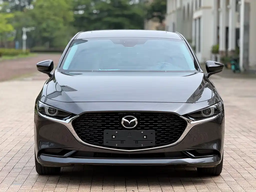 Mazda 3 Axela 2024