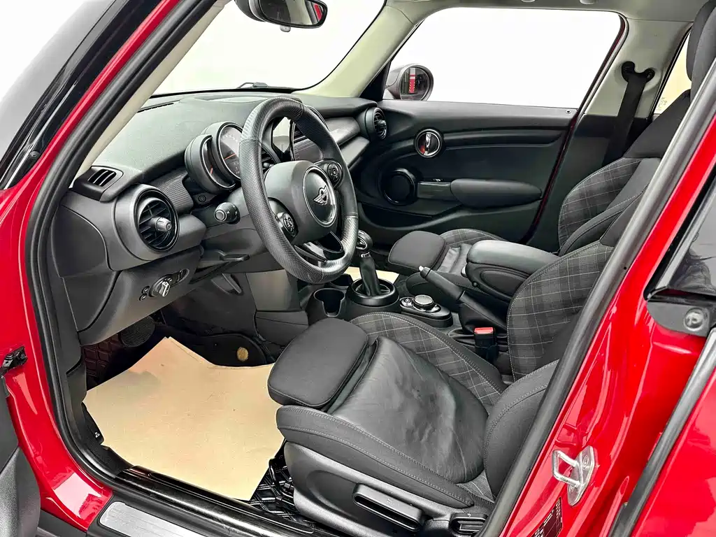 MINI MINI 2018