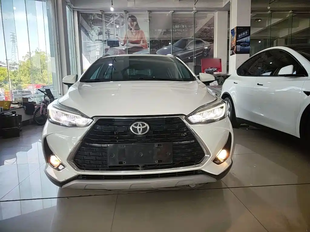 Toyota Yaris L 2022