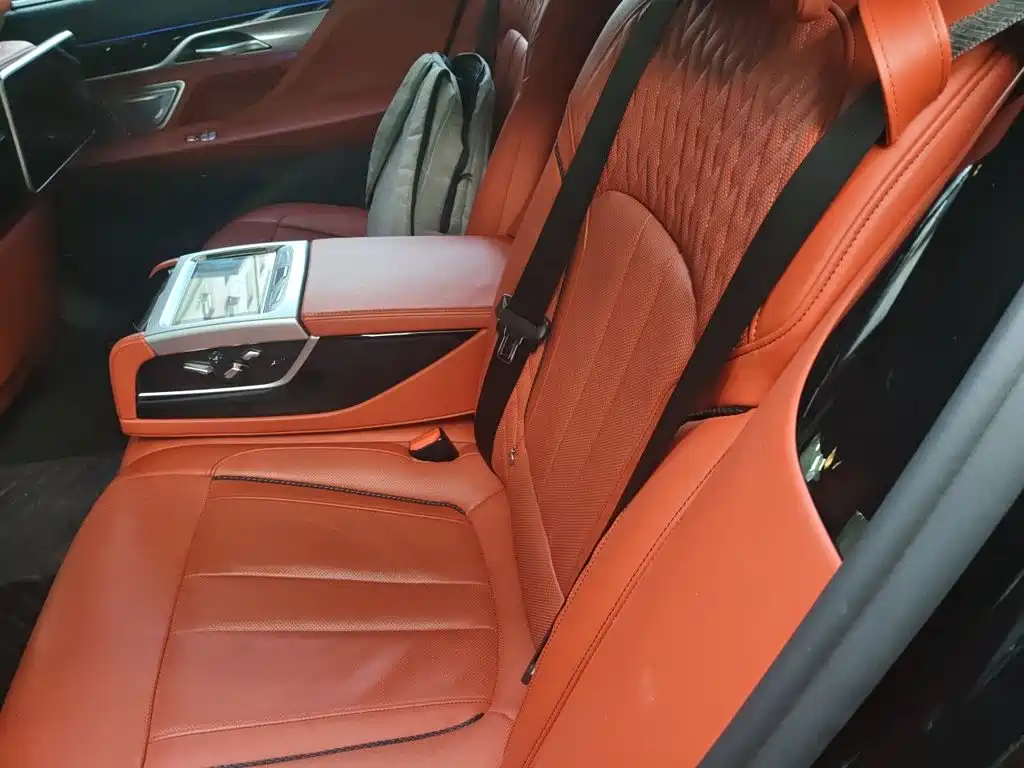 BMW 7 Series 2019 — фото 18