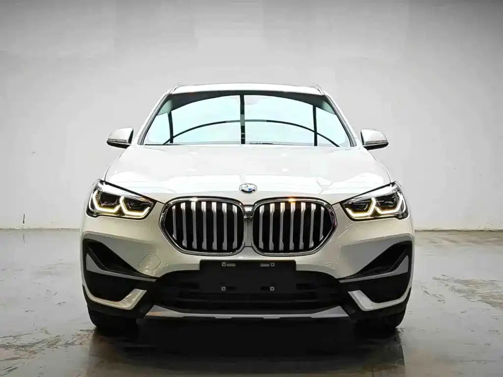 BMW X1 2022 — фото 2