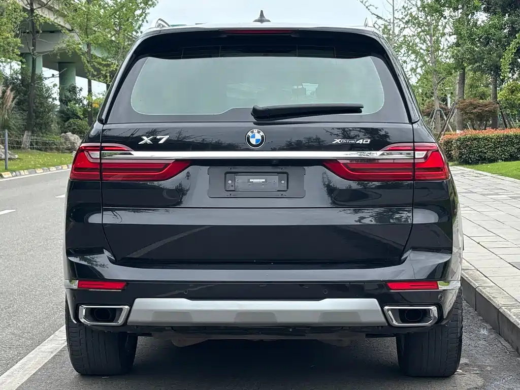 BMW X7 2021 — фото 25