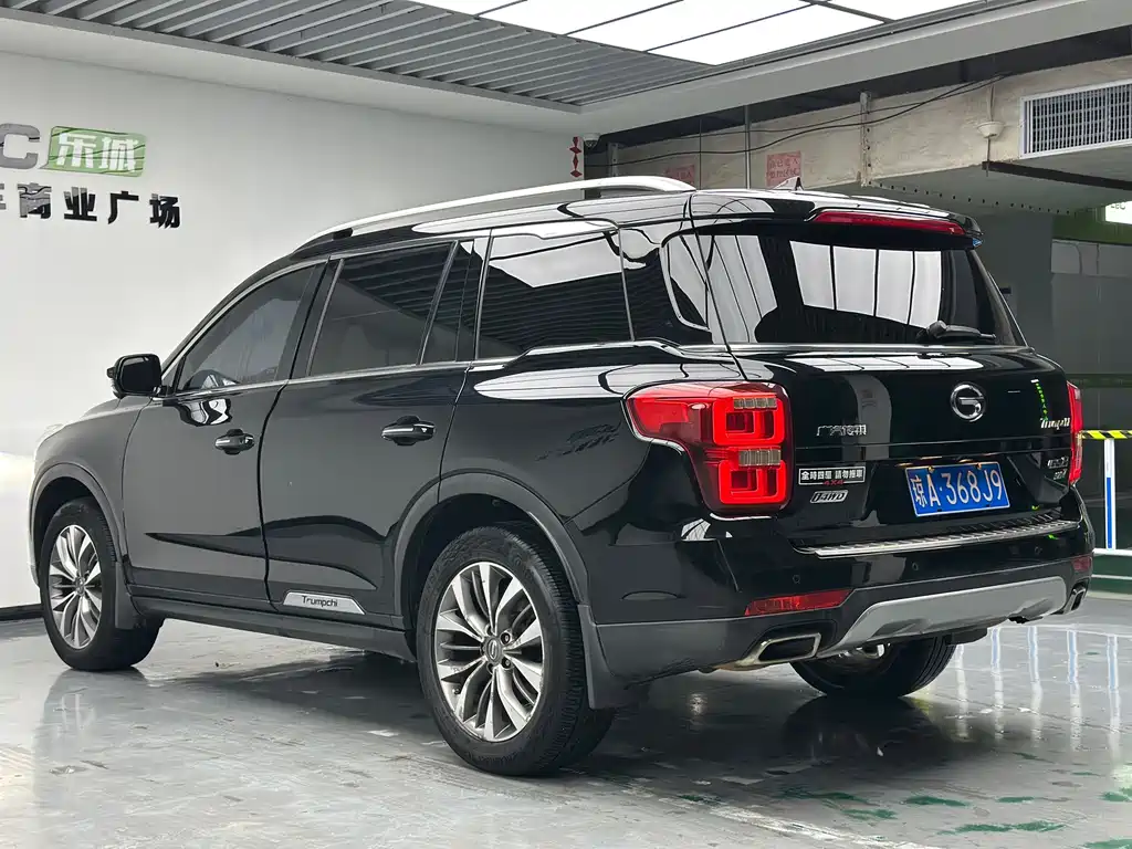 GAC Trumpchi GS8 2017 — фото 14