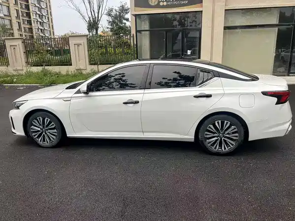Nissan Teana 2023