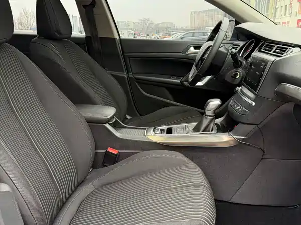Peugeot 408 2018