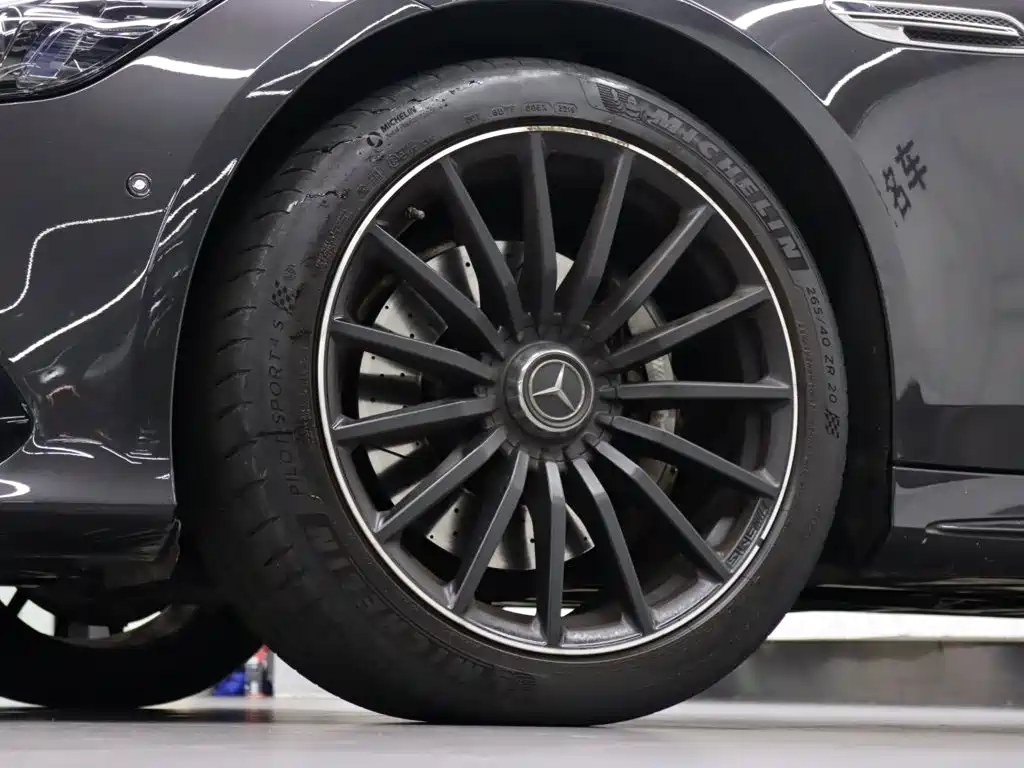 Mercedes-Benz AMG GT 2020 — фото 28