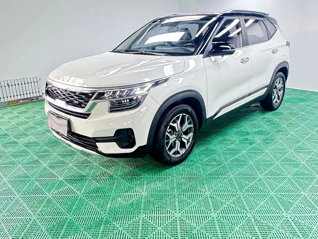 Kia KX3 2021 — фото 1