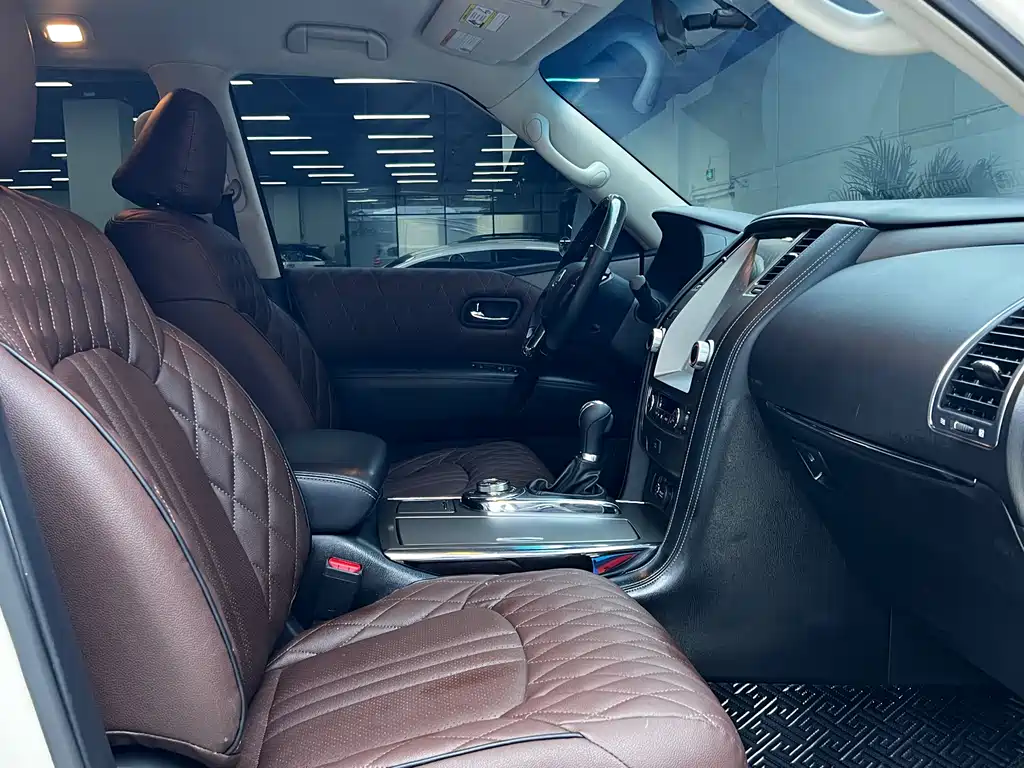 Nissan Patrol 2018 — фото 12