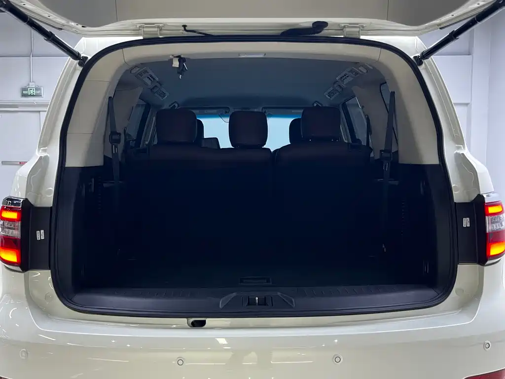 Nissan Patrol 2018 — фото 16