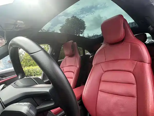 Porsche Taycan 2021
