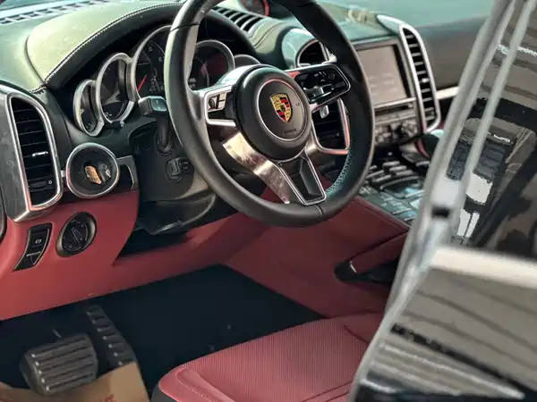 Porsche Cayenne 2011