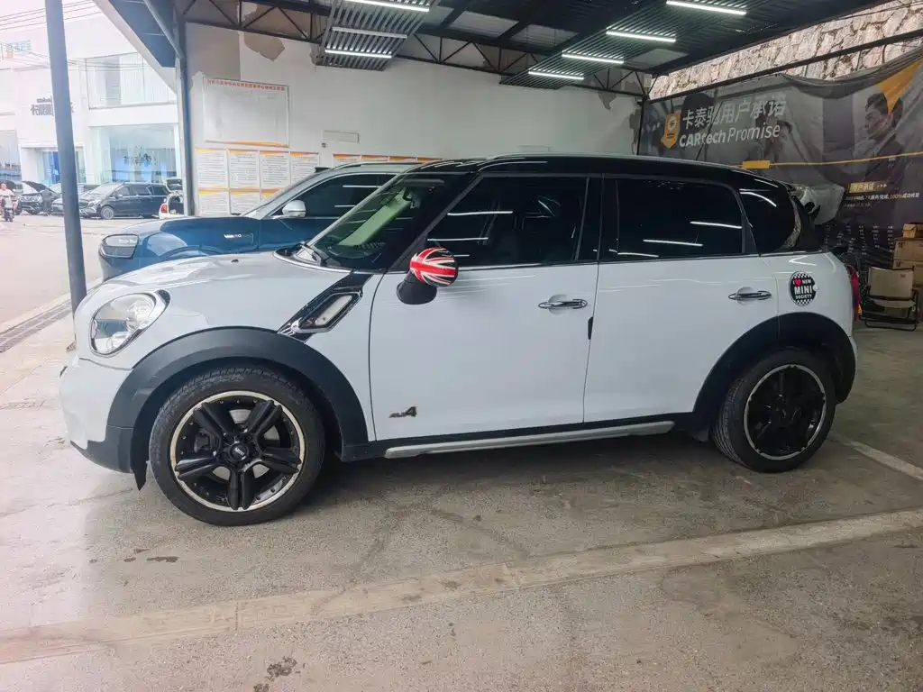 MINI Countryman 2016