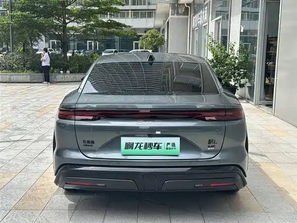 BYD Han L 2025