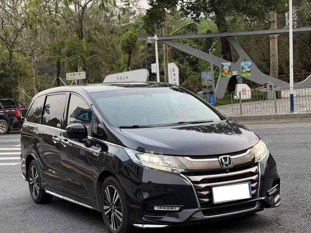 Honda Odyssey 2019 — фото 2