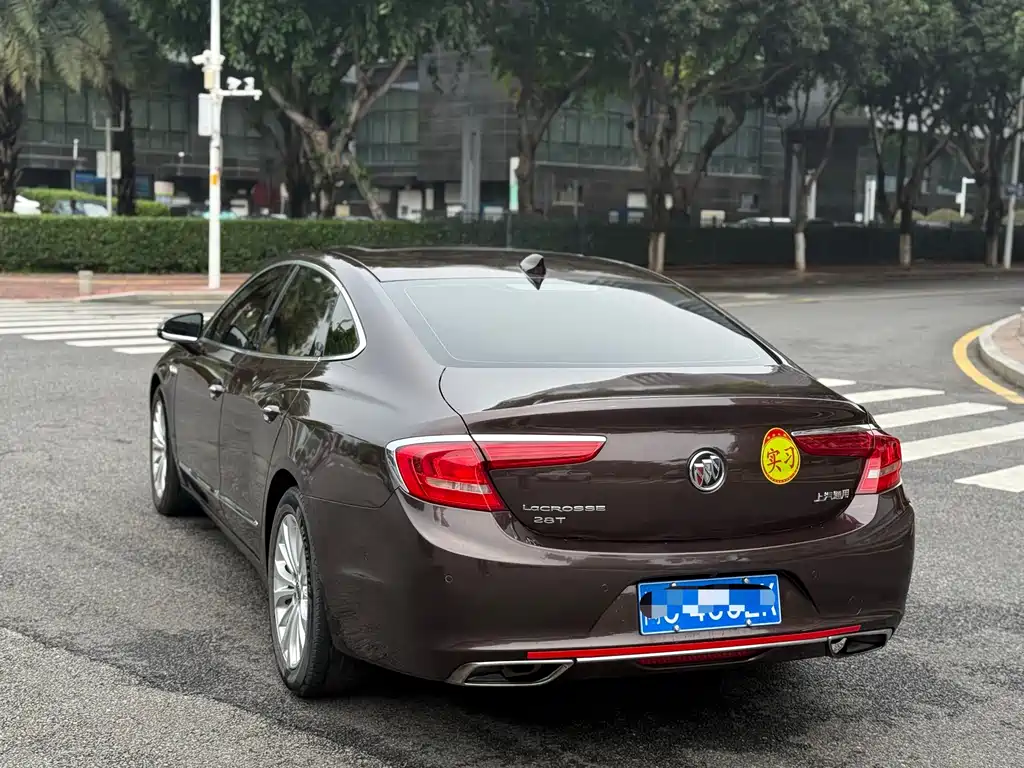 Buick LaCrosse 2017 — фото 9