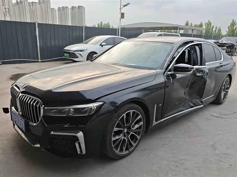 BMW 7 Series 2019 — фото 8