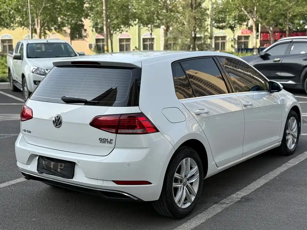 Volkswagen Golf 2018 — фото 4