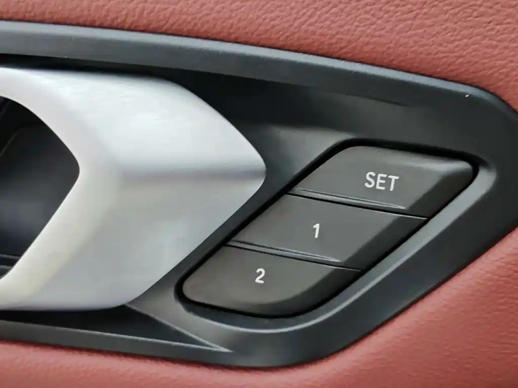 BMW 3 Series 2023 — фото 15
