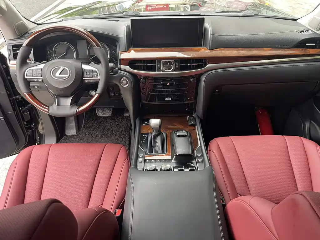Lexus LX 2017 — фото 9