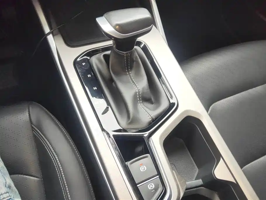 Geely Emgrand 2022 — фото 16