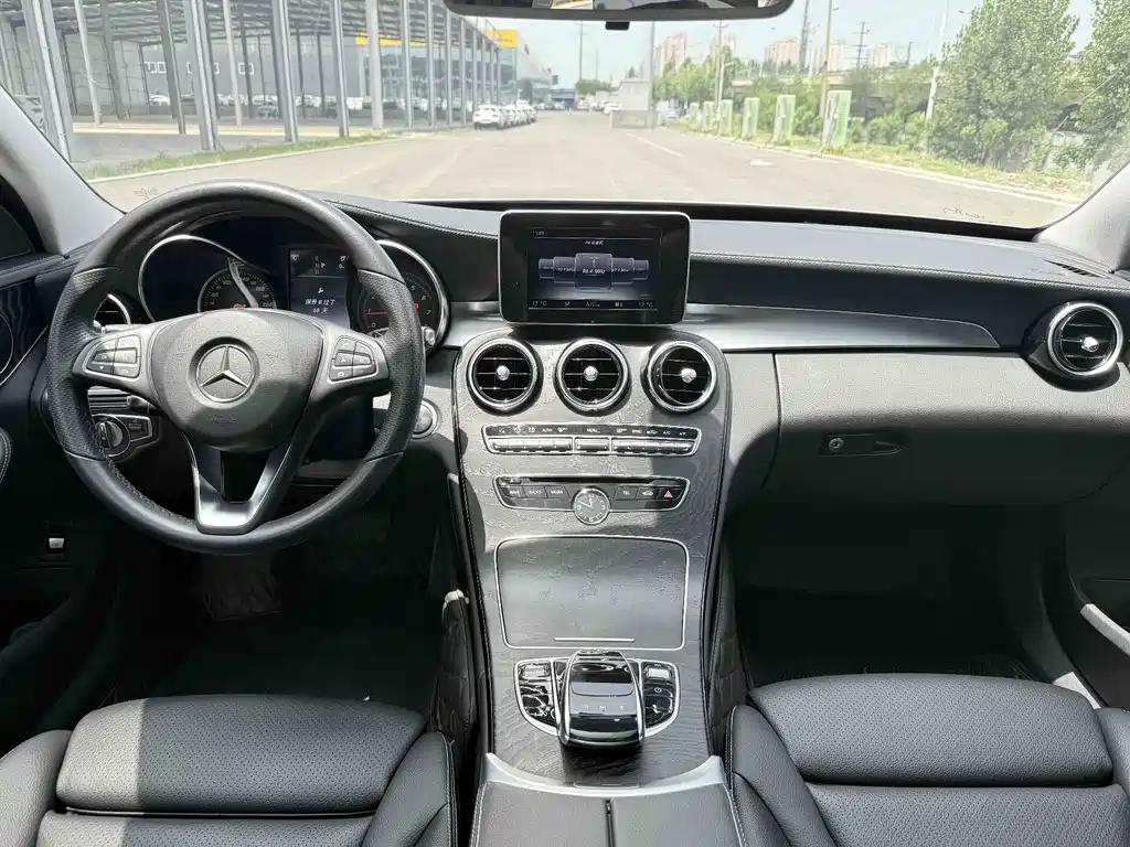 Mercedes-Benz C-Class 2017 — фото 10
