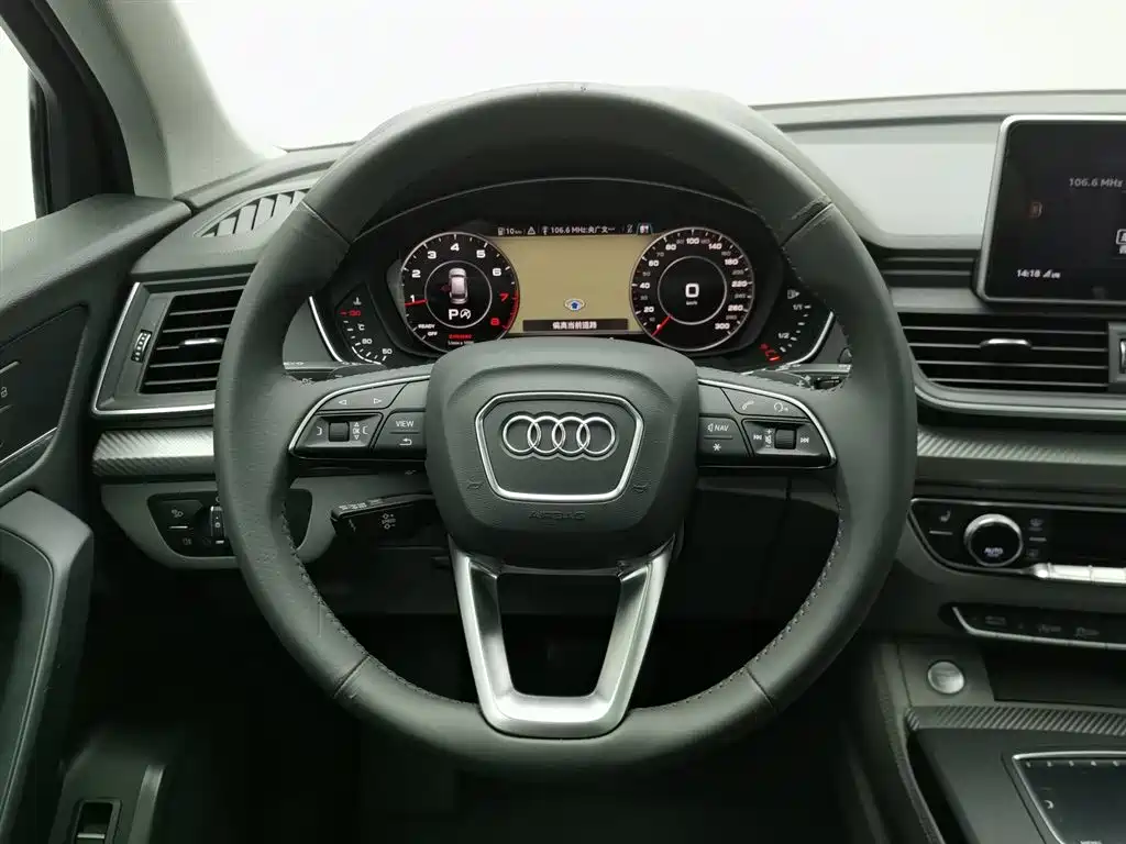 Audi Q5L 2019 — фото 11