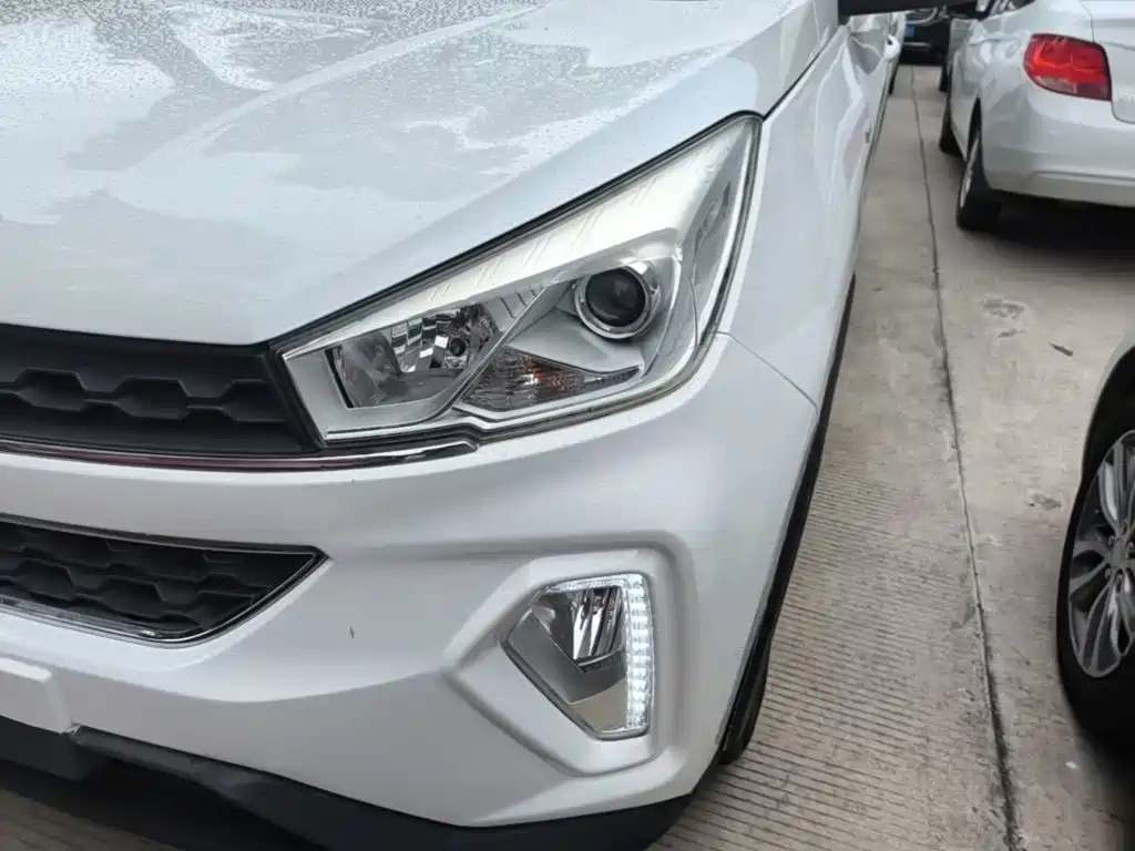 Wuling Hongguang S3 2018 — фото 24