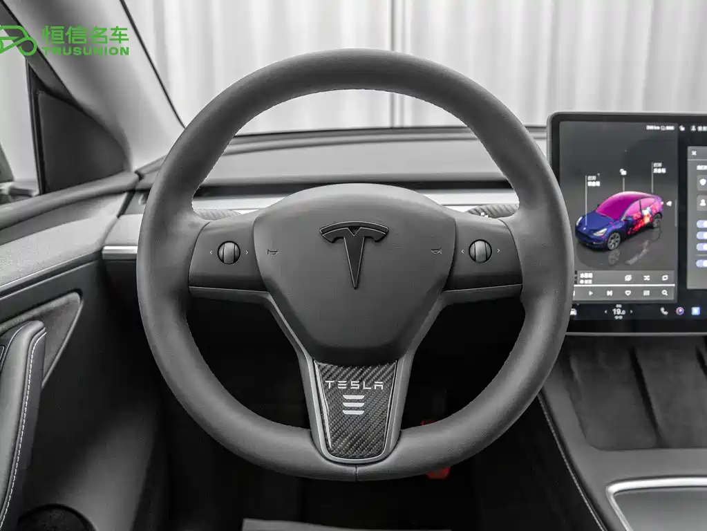 Tesla Model Y 2024 — фото 17