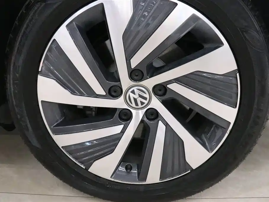 Volkswagen Passat PHEV 2019 — фото 19