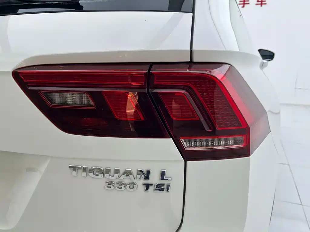 Volkswagen Tiguan L 2018 — фото 20