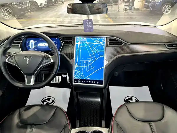 Tesla Model S 2014