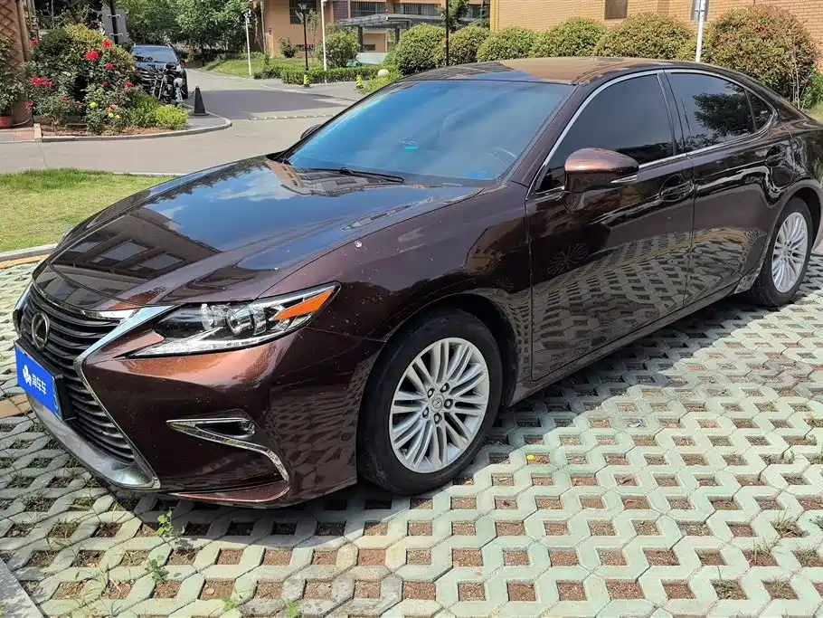 Lexus ES 2015