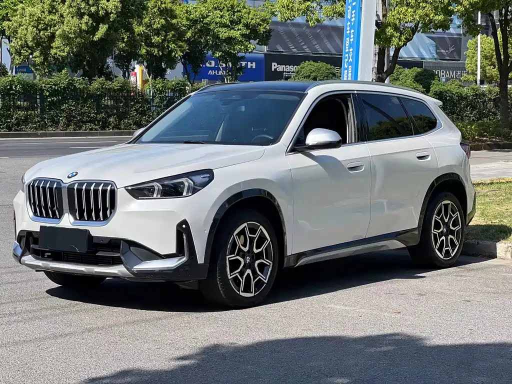BMW X1 2024 — фото 1