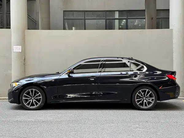 BMW 3 Series 2023