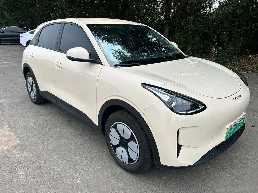 Geely Galaxy Starwish 2025 — фото 3