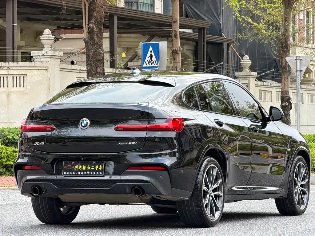 BMW X4 2021 — фото 17
