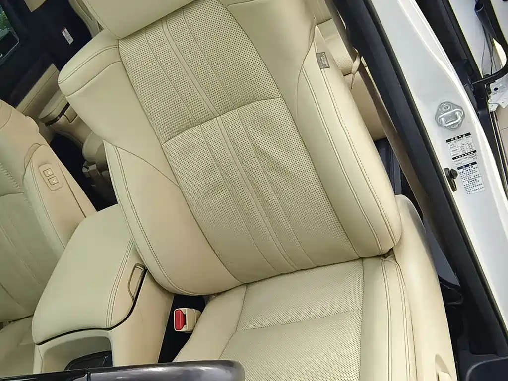 Toyota Alphard 2021 — фото 27