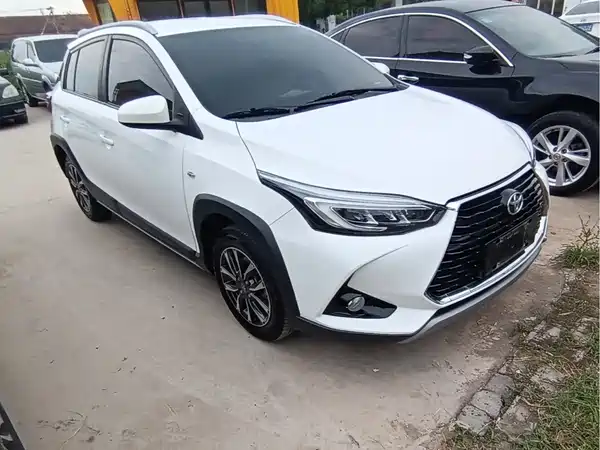 Toyota Yaris L 2022