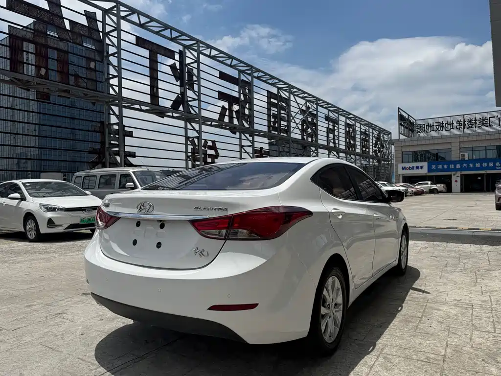 Hyundai Elantra Langdong 2017 — фото 5