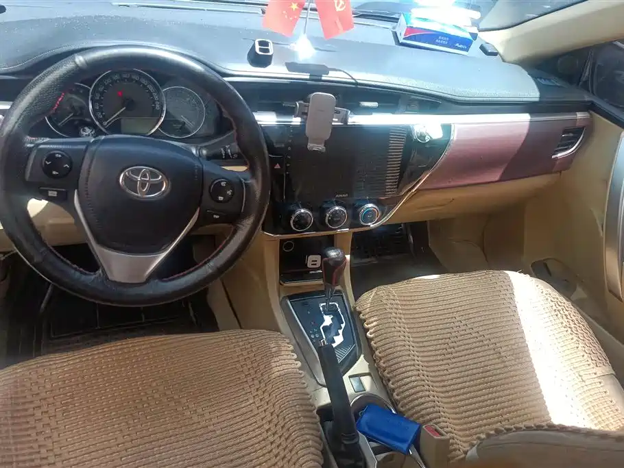 Toyota Corolla 2016 — фото 12