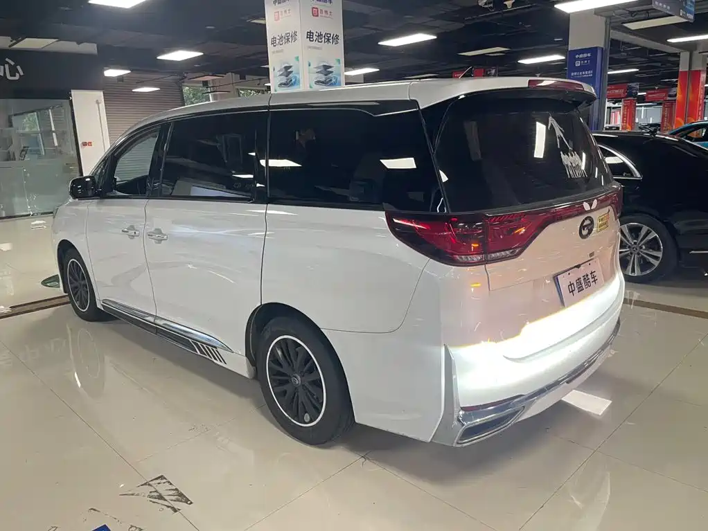 GAC Trumpchi M8 2022 — фото 5