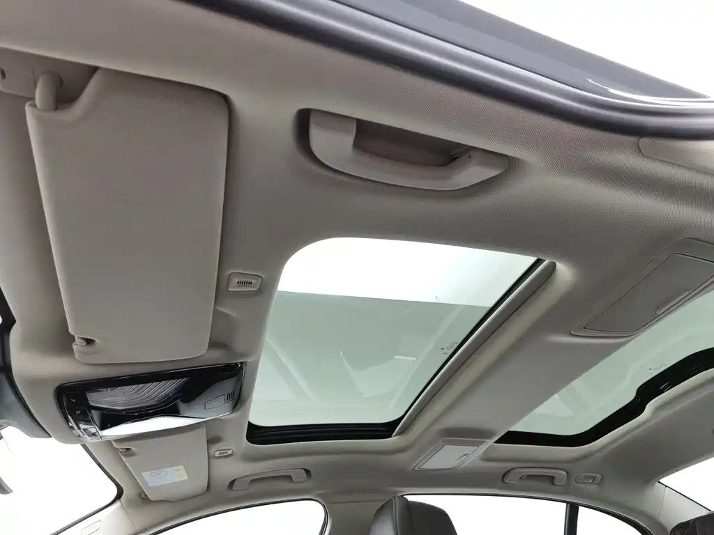 BMW 5 Series 2020 — фото 14