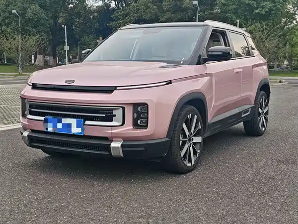Geely ICON 2023