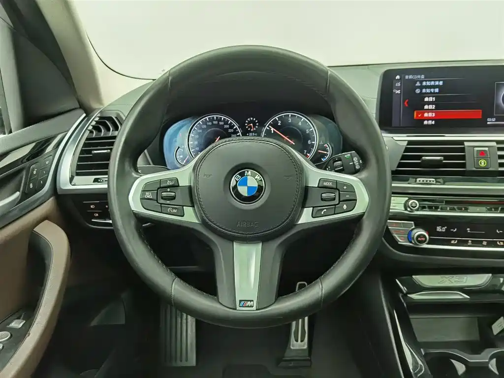 BMW X3 2019 — фото 11
