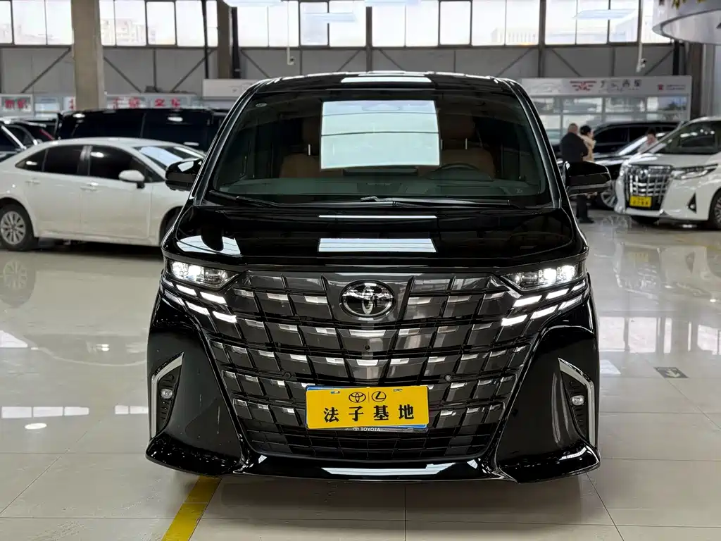 Toyota Alphard 2023 — фото 2